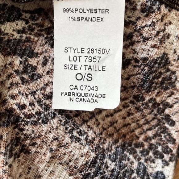 NWOT Beach Coverup. OS. - Picture 6 of 7